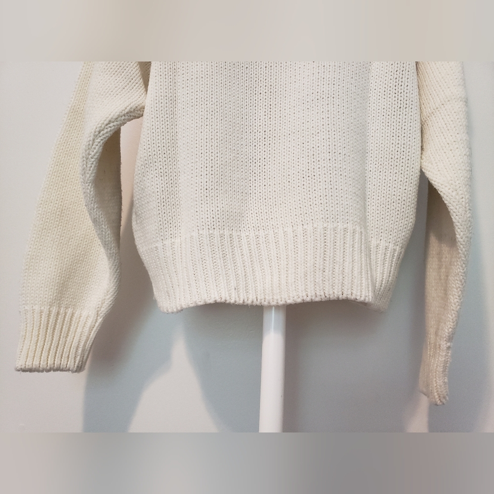 Vintage Christmas Sweater - Picture 5 of 9